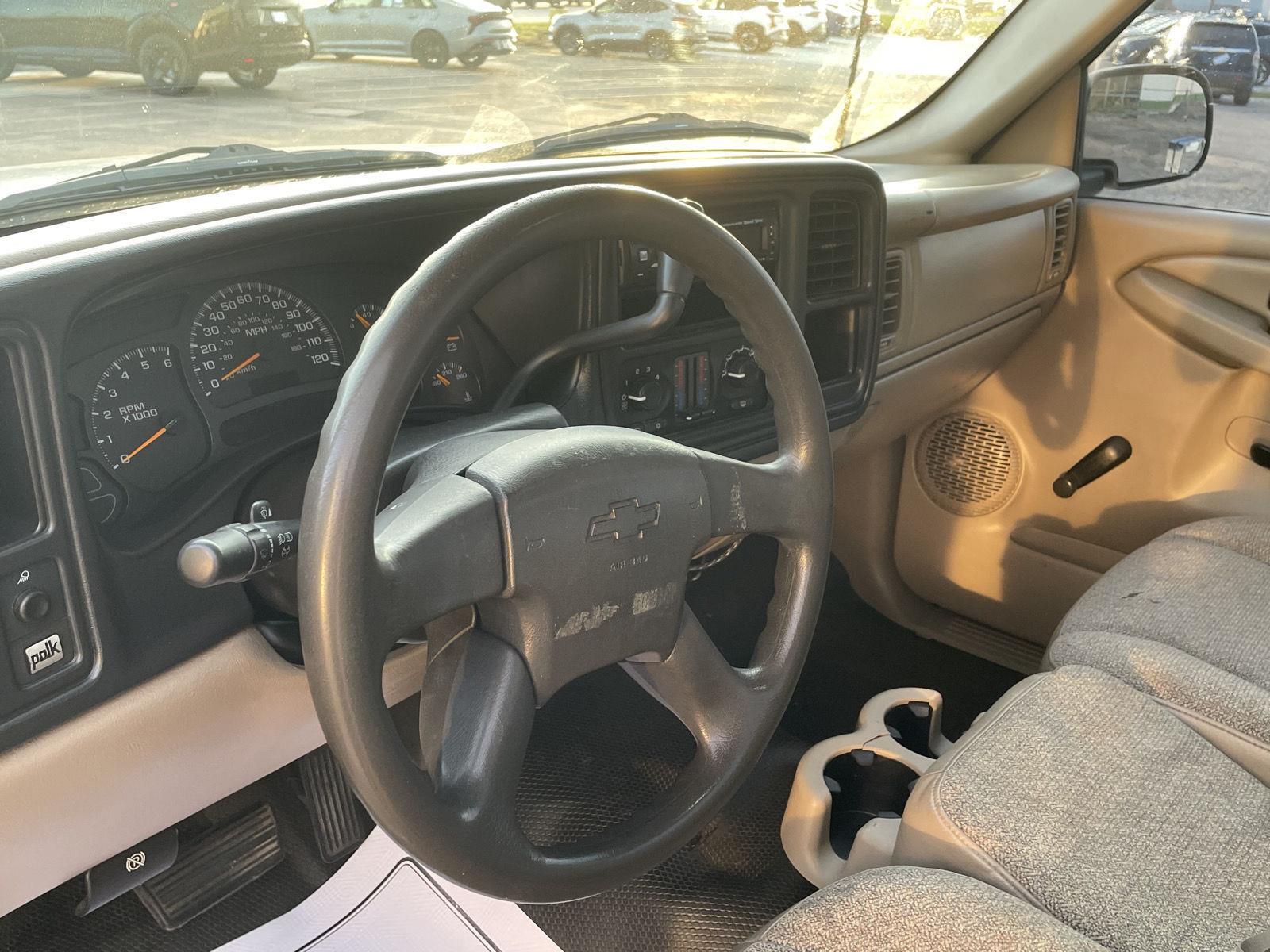 Vehicle photo 14