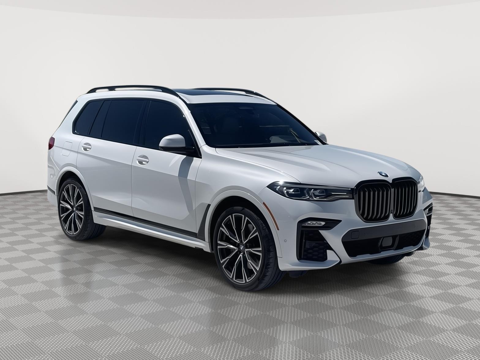 Vehicle photo 8