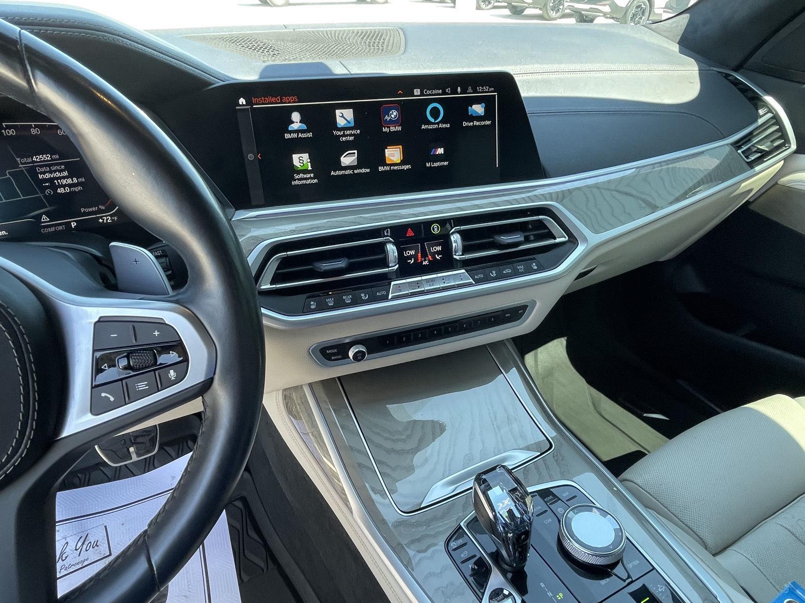 Vehicle photo 14