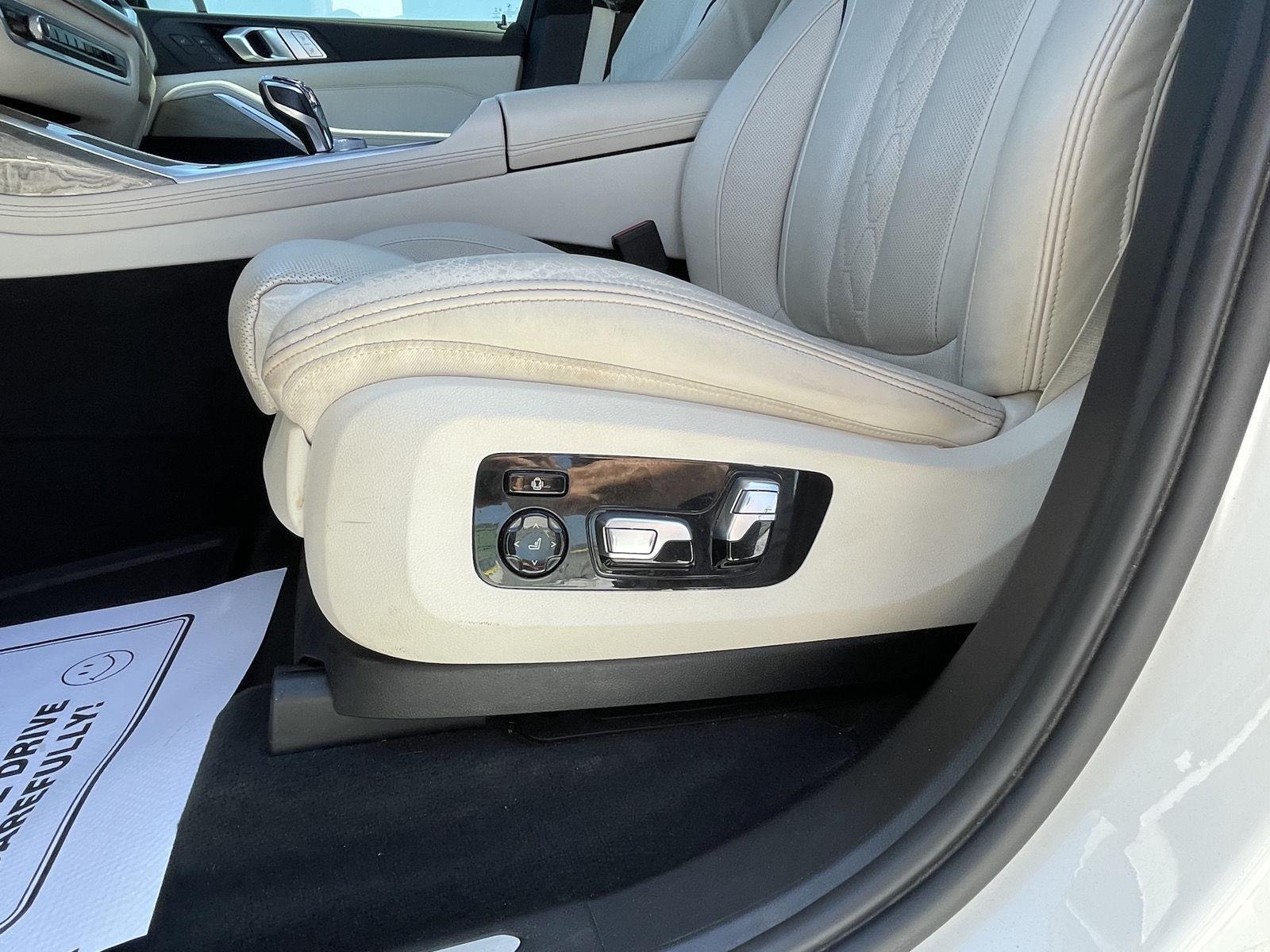 Vehicle photo 17