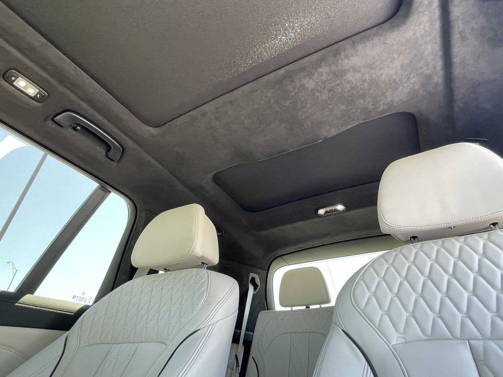 Vehicle photo 19