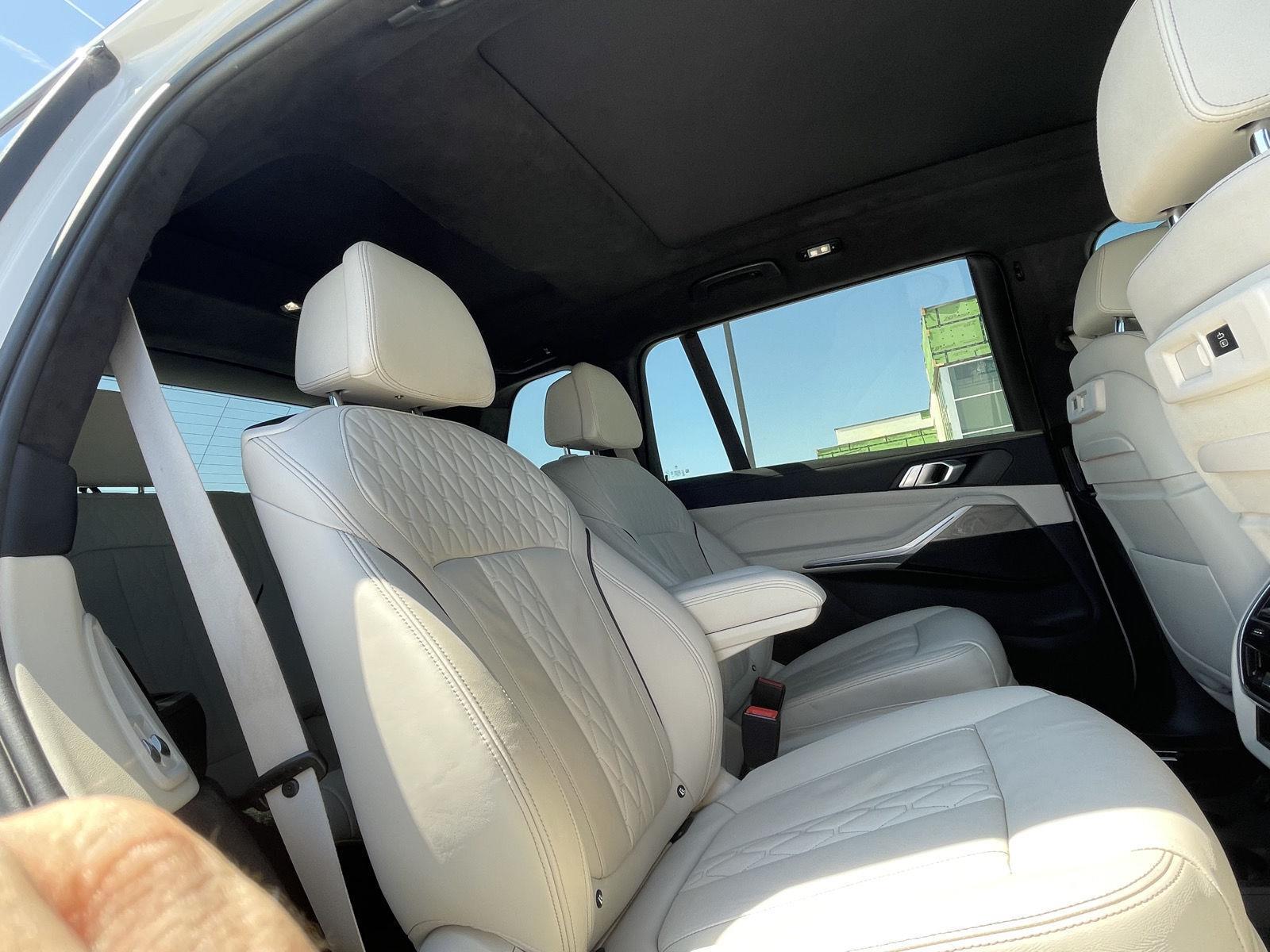 Vehicle photo 22