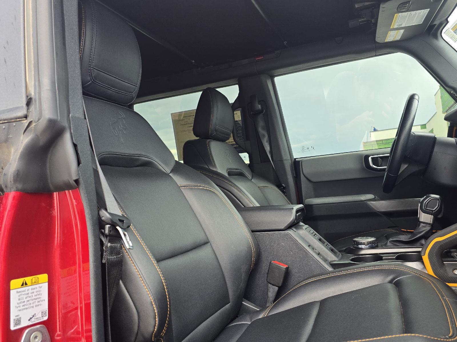 Vehicle photo 21