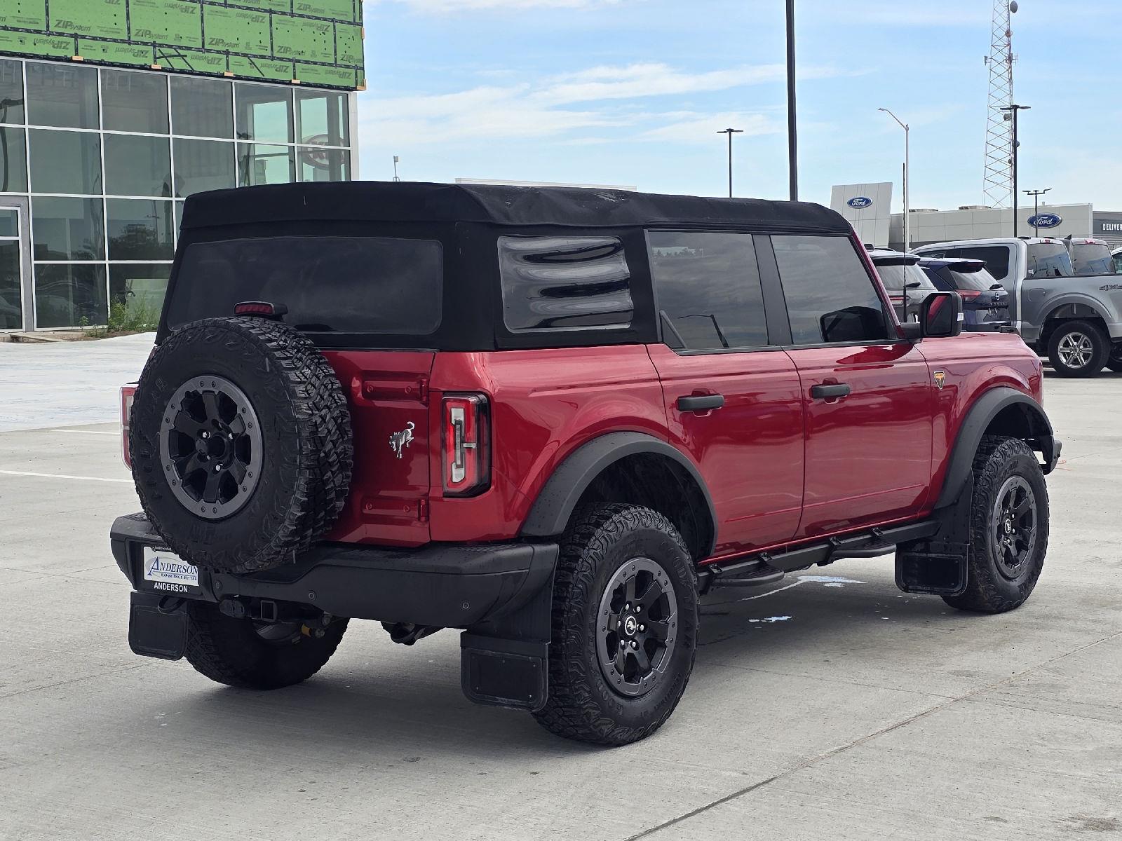 Vehicle photo 6