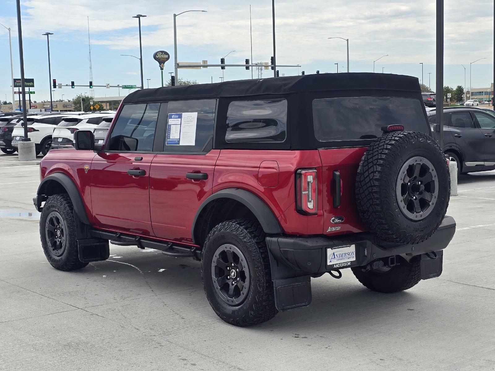 Vehicle photo 4