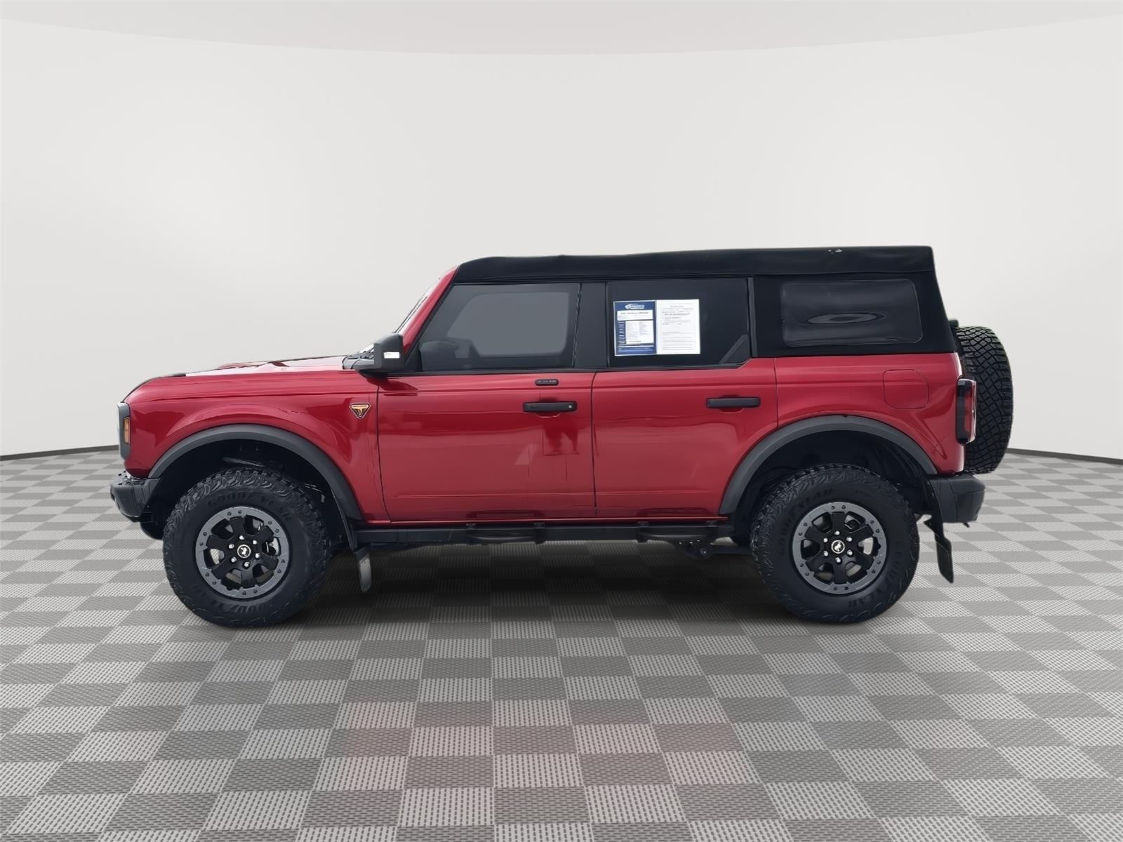 Vehicle photo 2