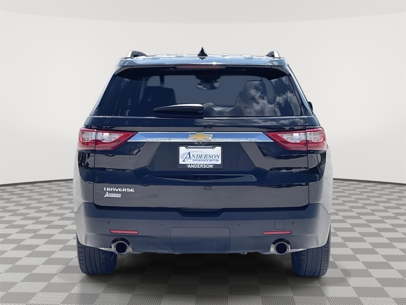 Vehicle photo 5
