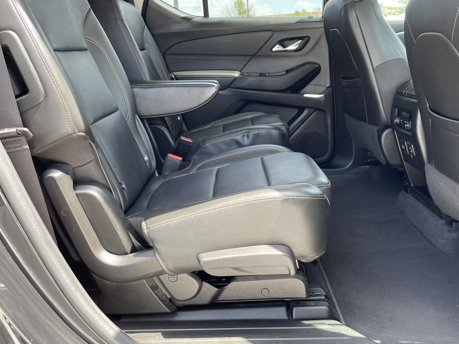 Vehicle photo 20