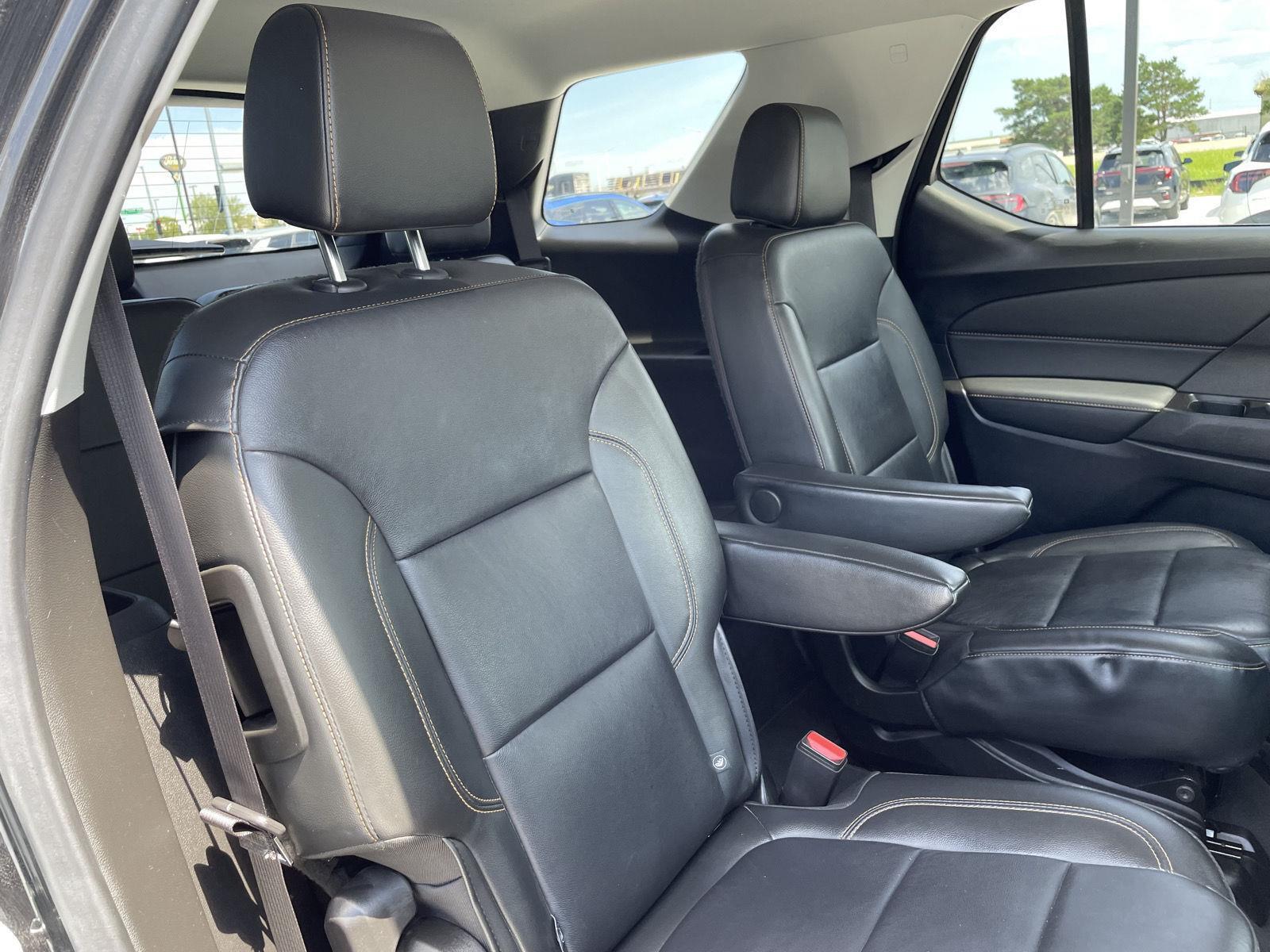 Vehicle photo 21
