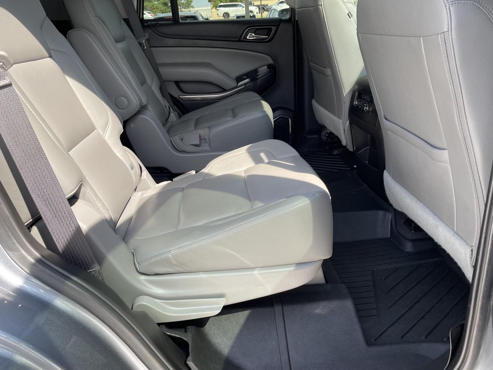 Vehicle photo 21