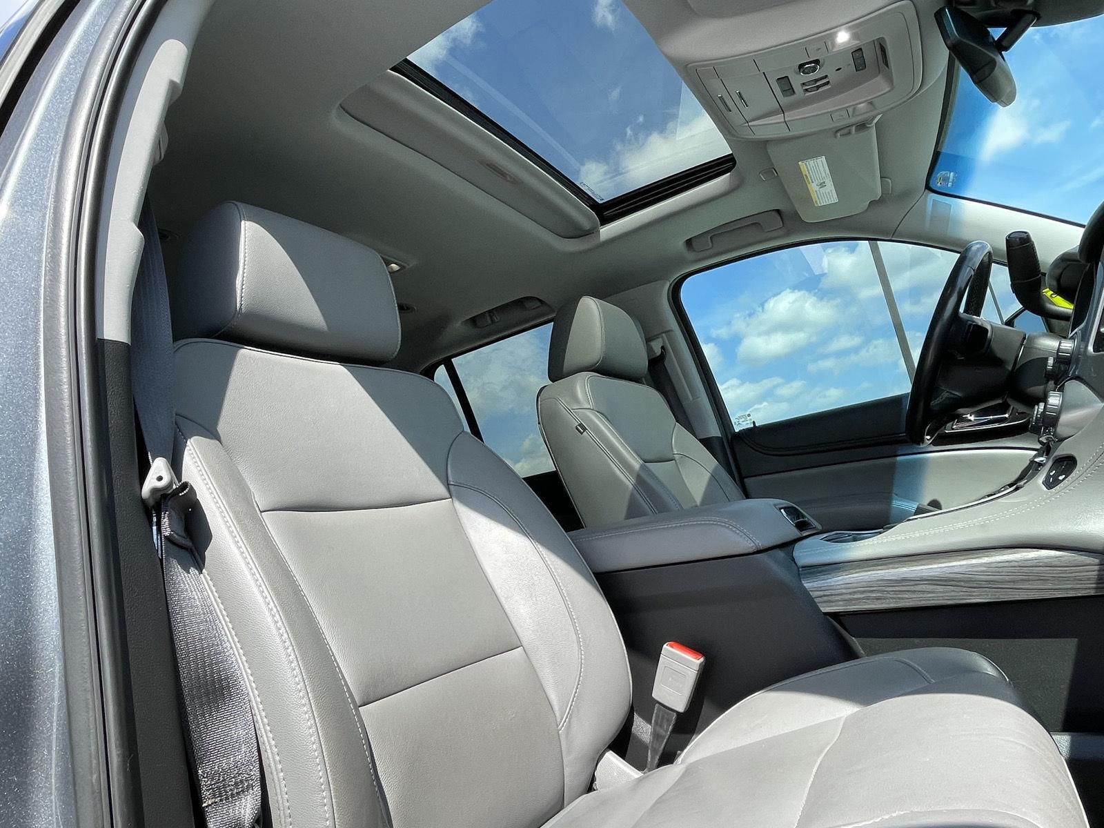 Vehicle photo 24