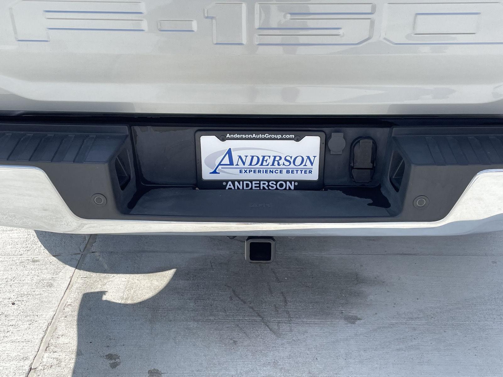 Vehicle photo 21