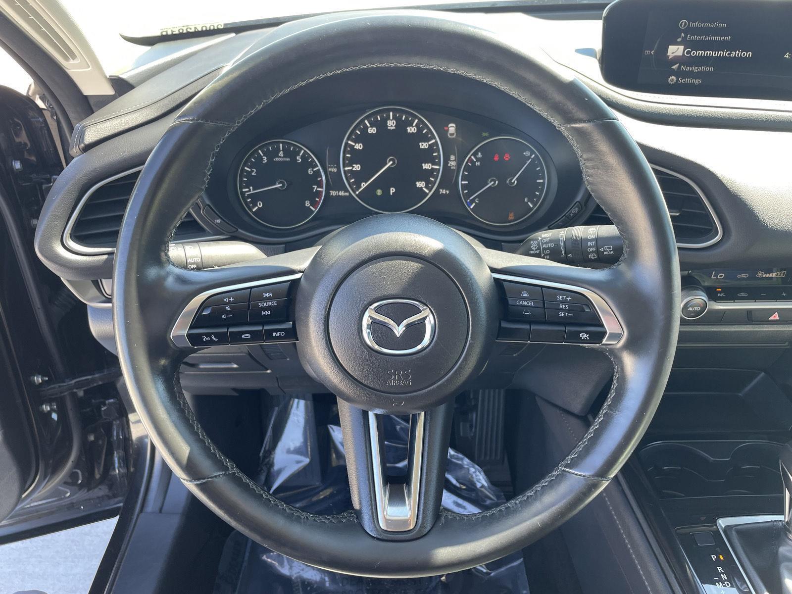 Vehicle photo 13