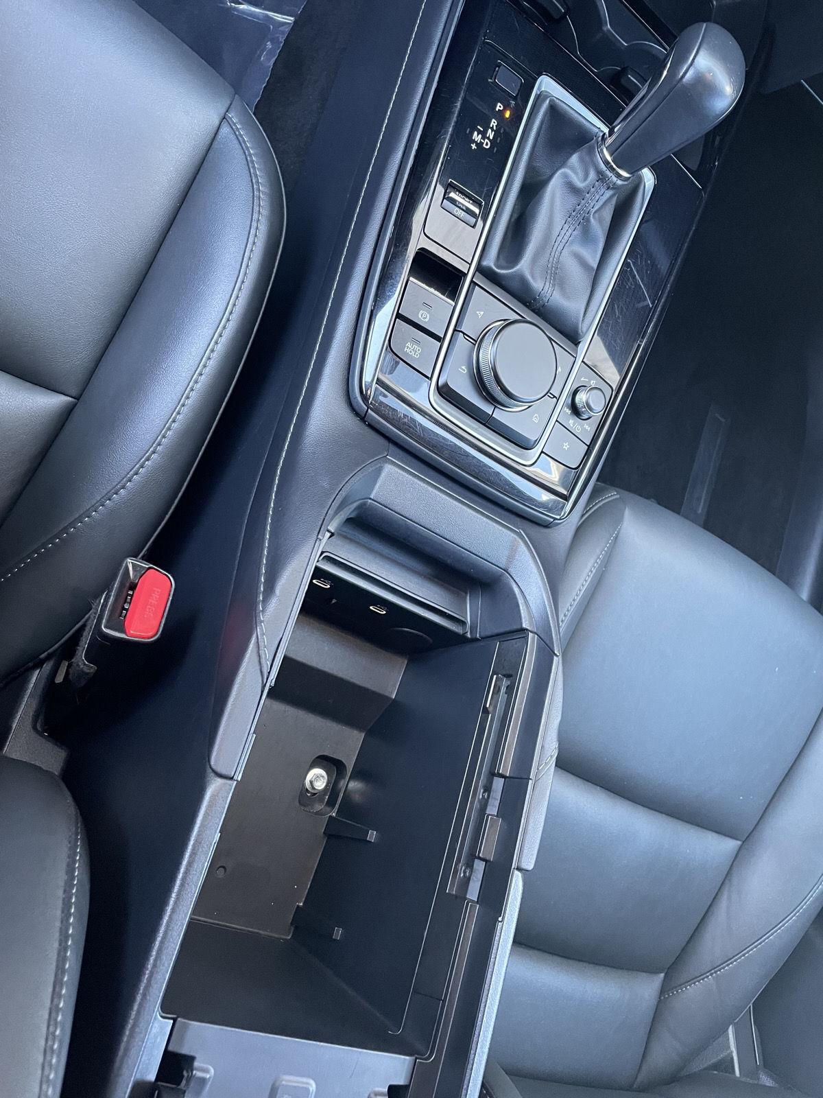 Vehicle photo 16