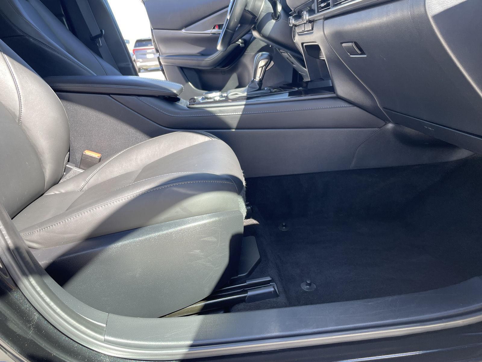 Vehicle photo 20