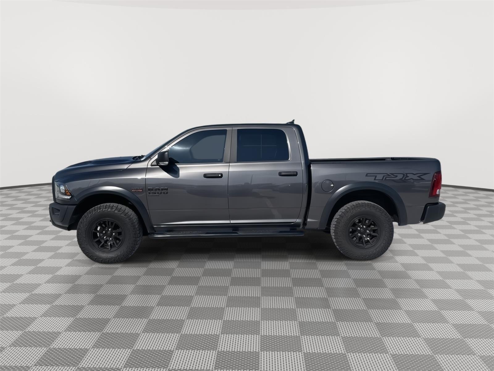 Vehicle photo 2
