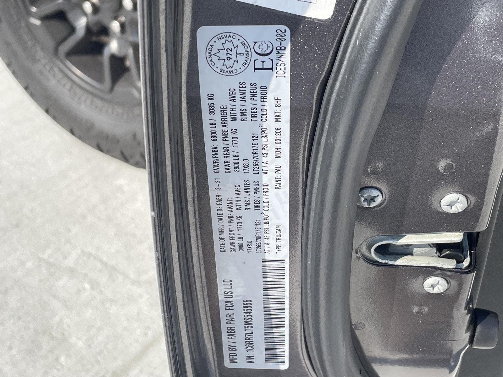 Vehicle photo 11