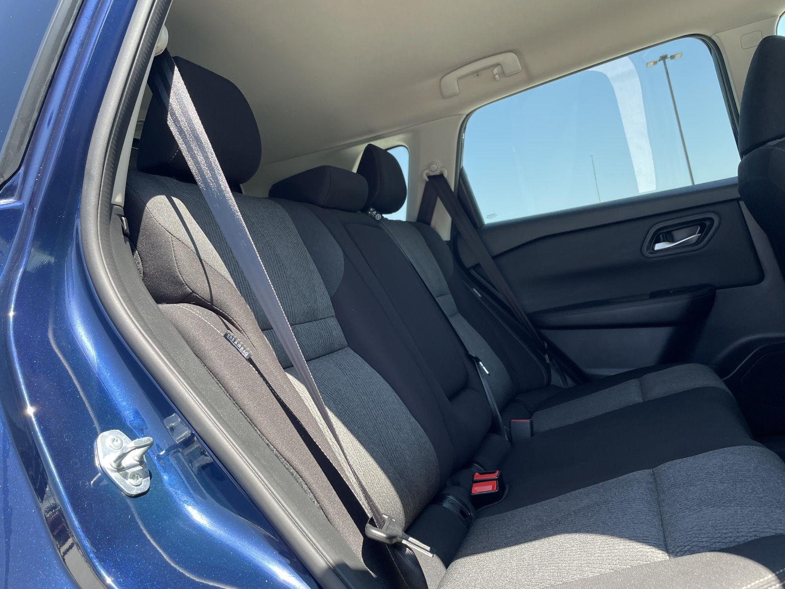 Vehicle photo 18