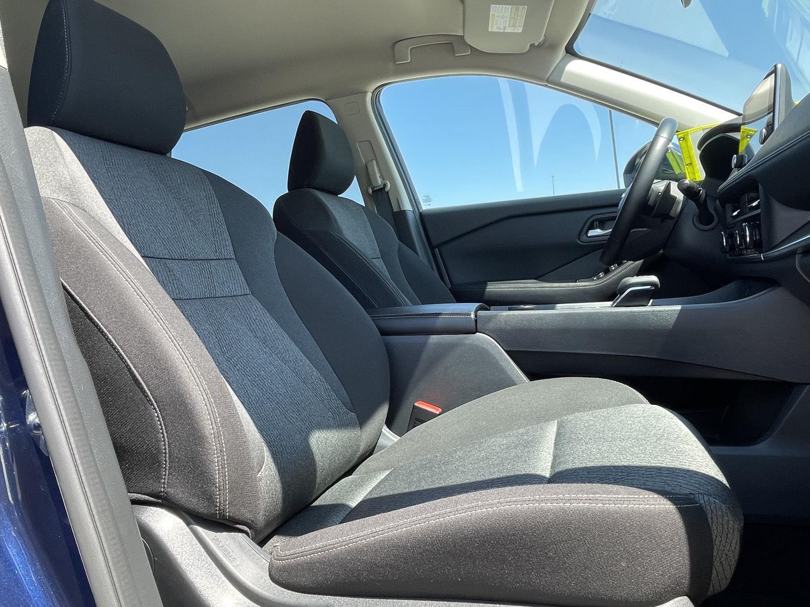 Vehicle photo 20