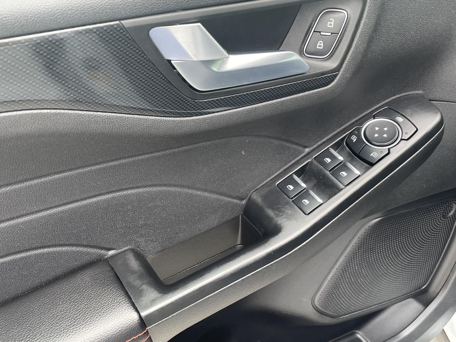 Vehicle photo 11