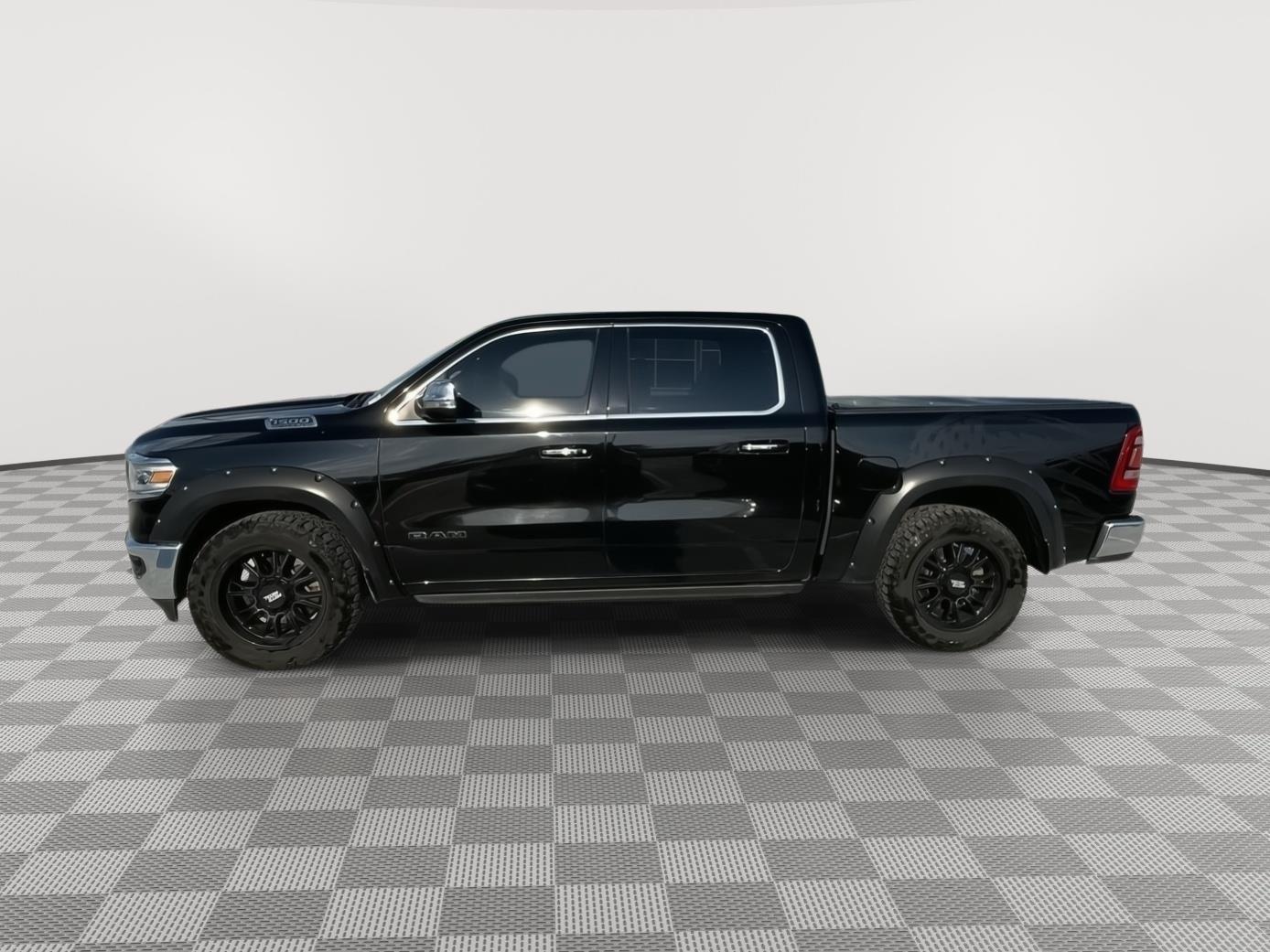 Vehicle photo 2