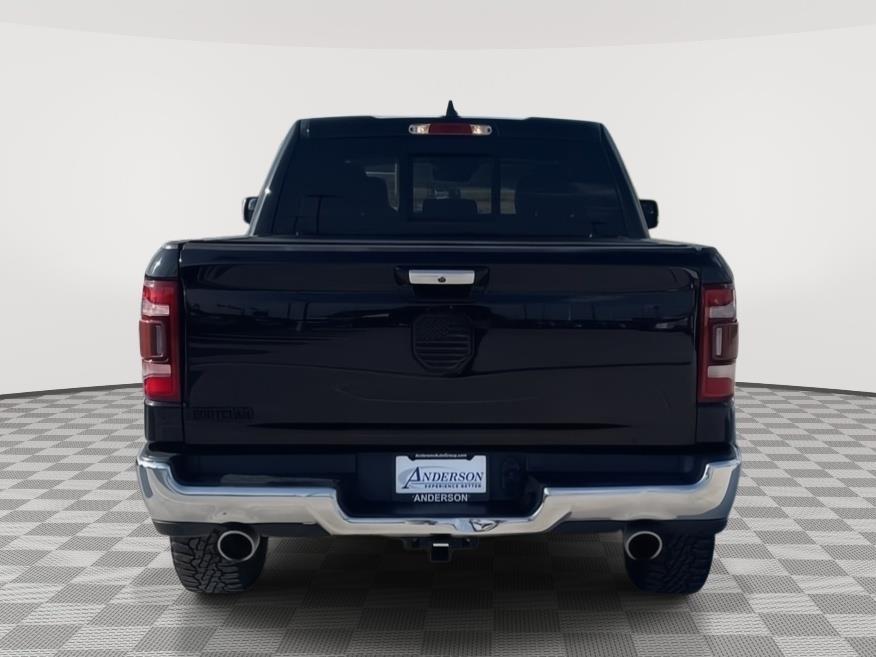 Vehicle photo 5