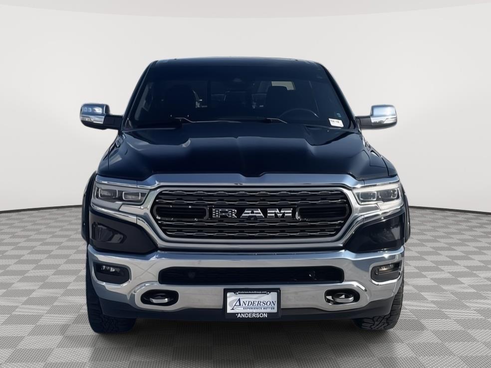 Vehicle photo 9