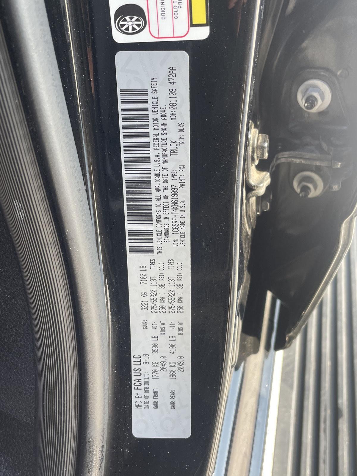 Vehicle photo 11