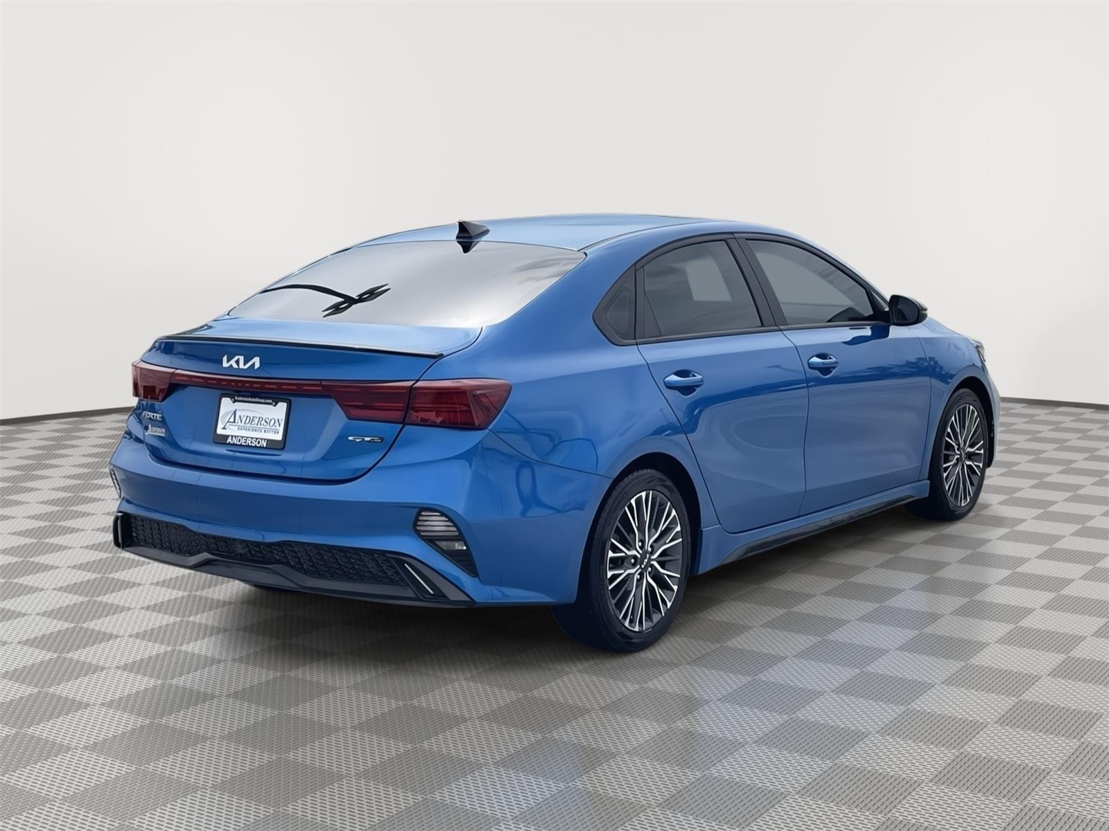 Vehicle photo 6