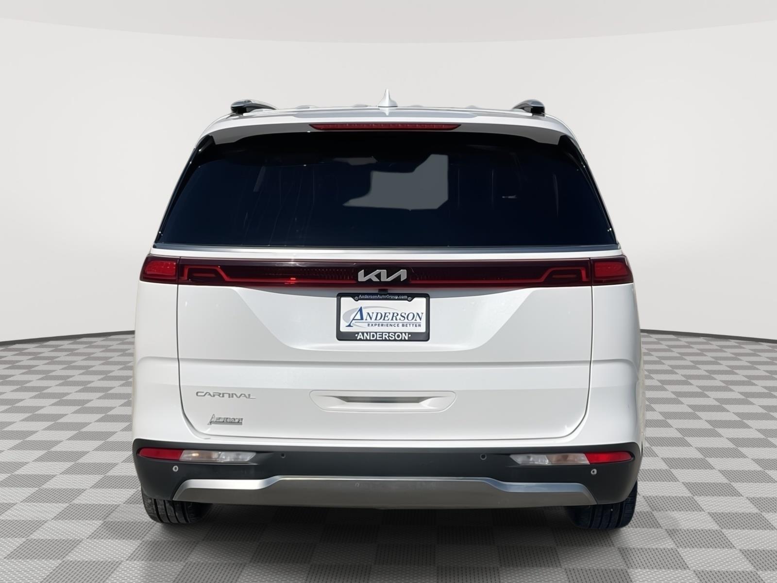 Vehicle photo 5