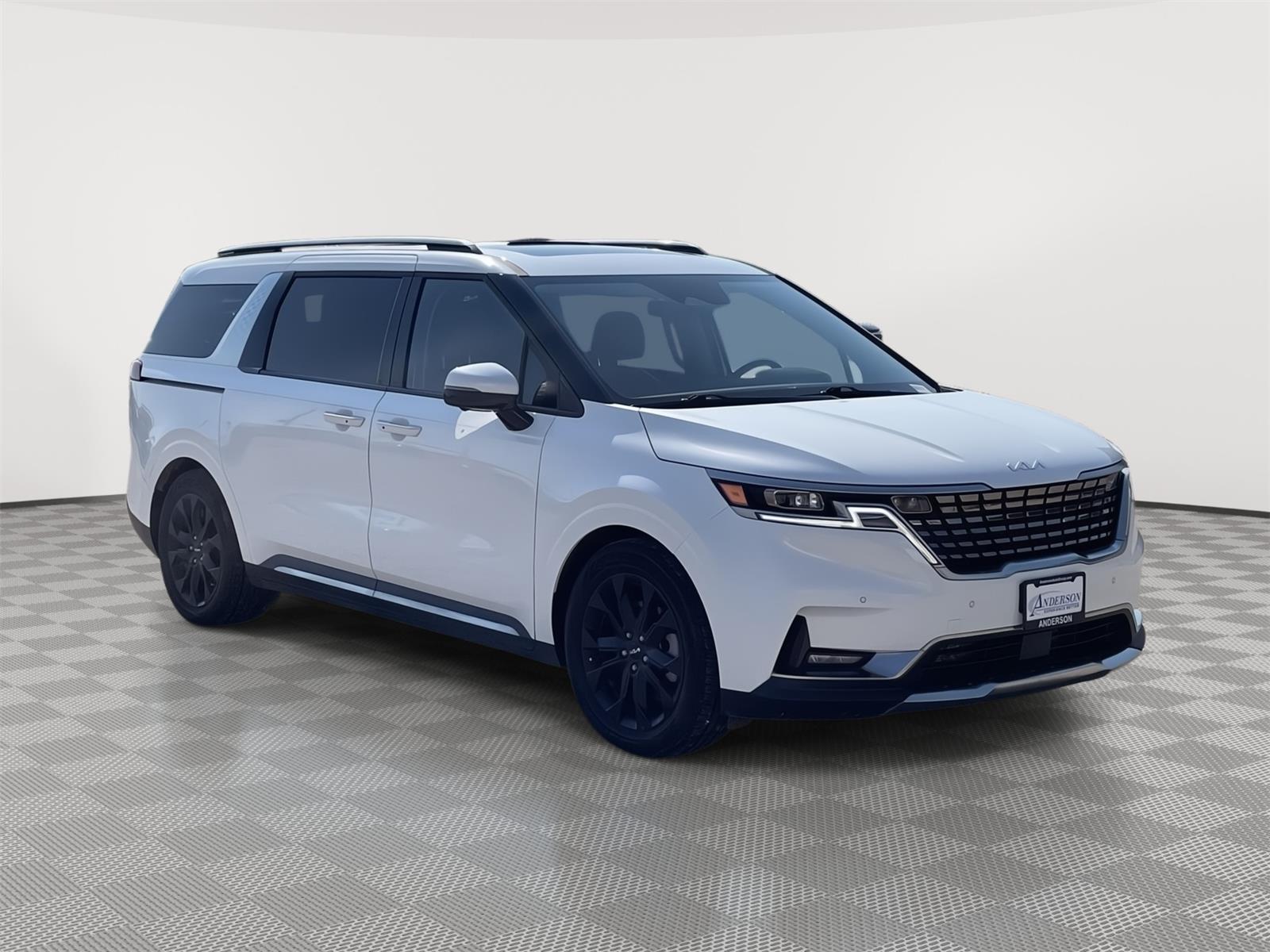 Vehicle photo 8