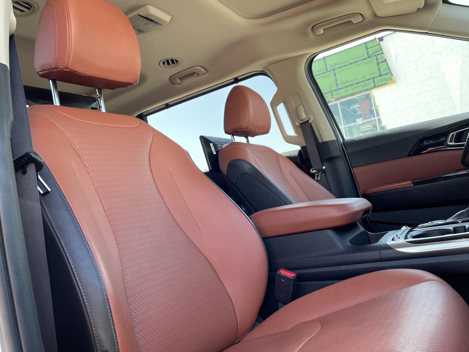 Vehicle photo 25