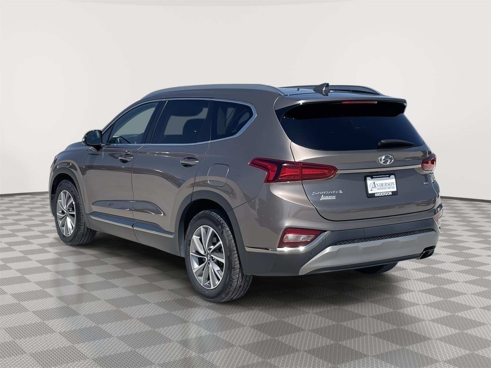 Vehicle photo 4