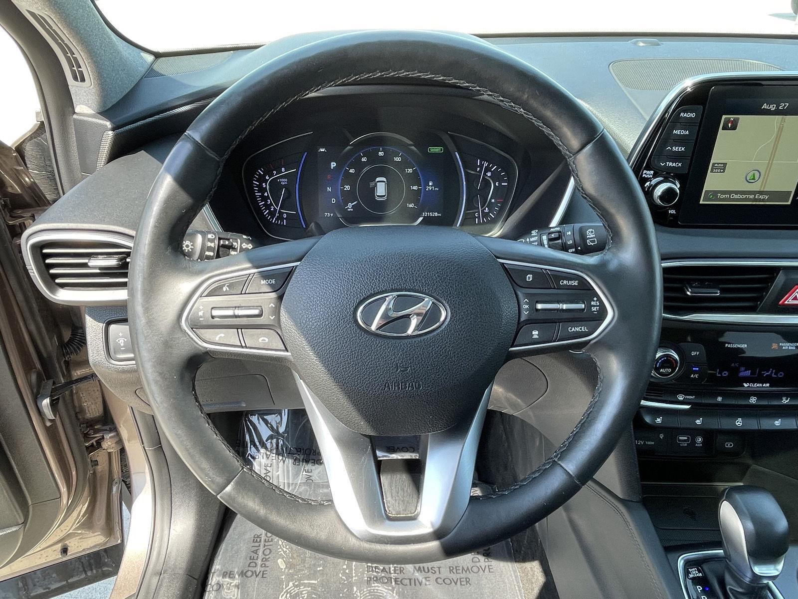 Vehicle photo 12