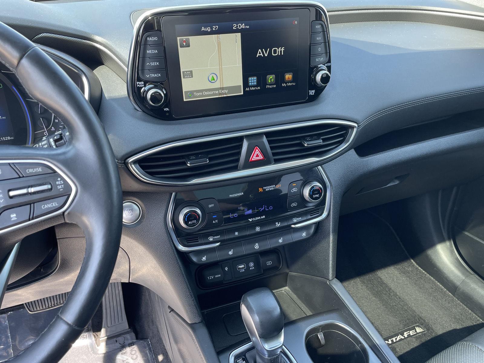 Vehicle photo 14
