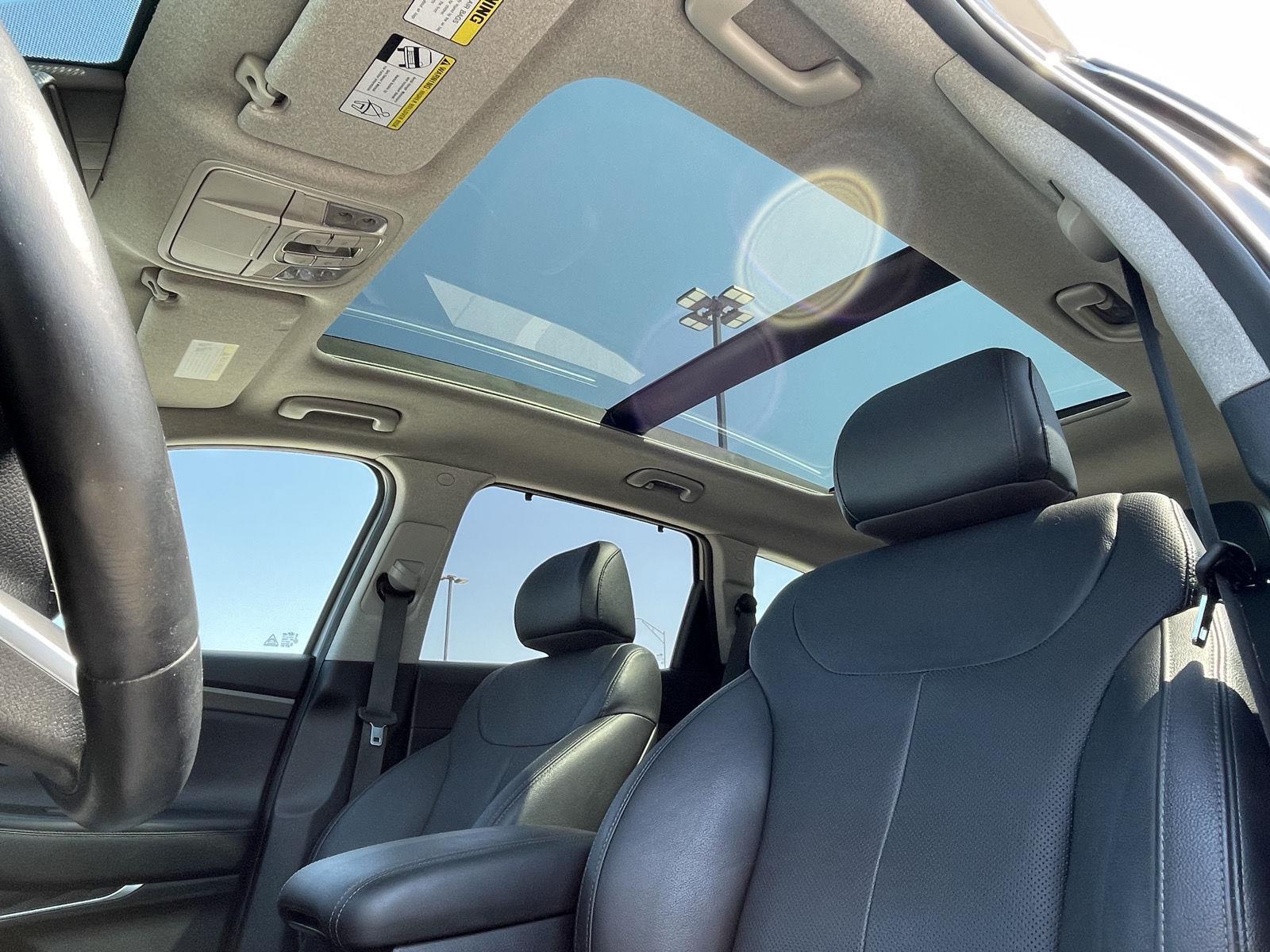 Vehicle photo 19