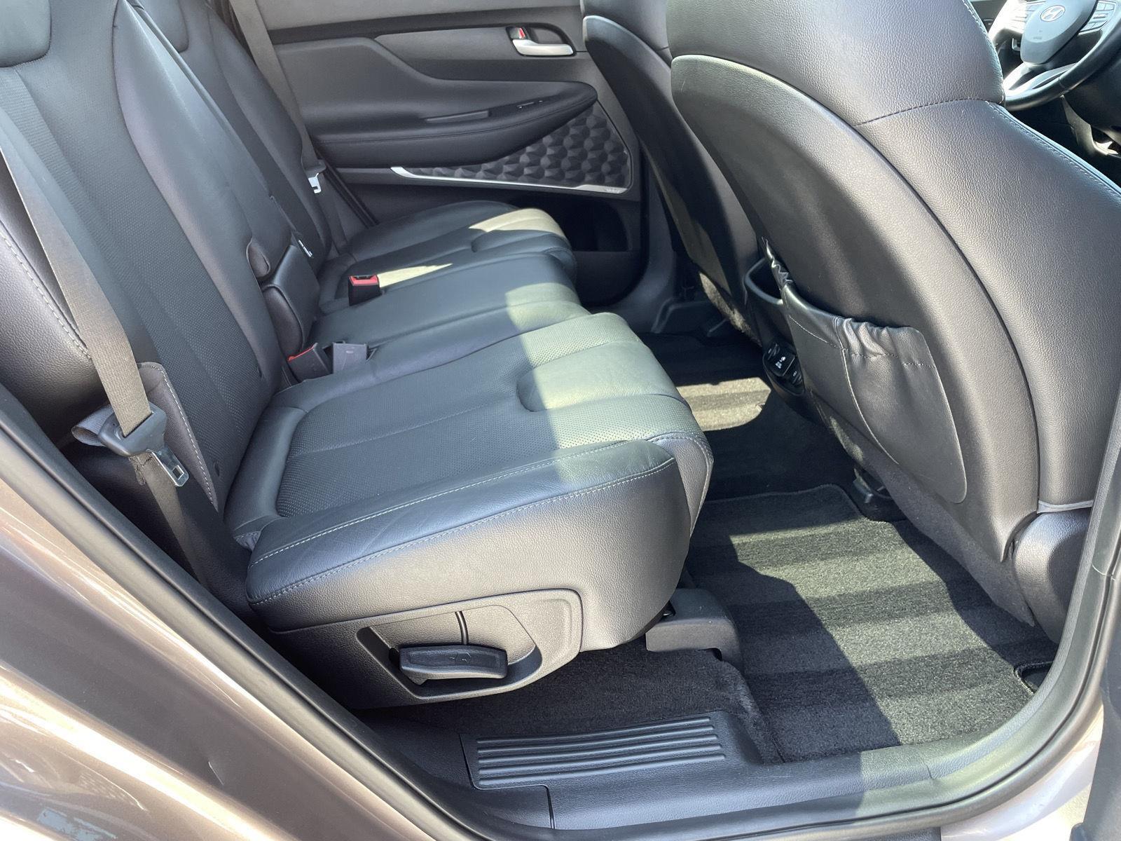 Vehicle photo 20
