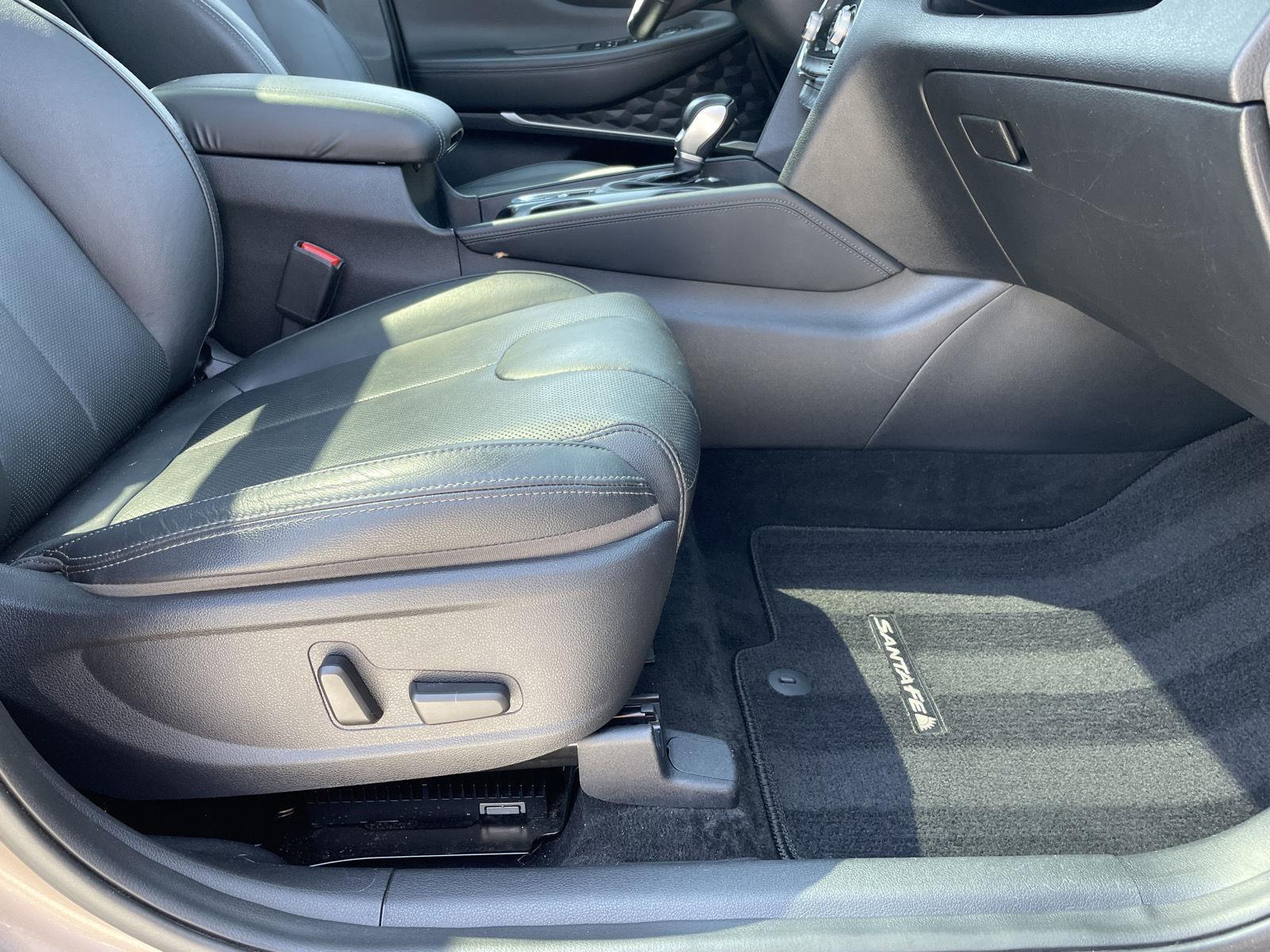 Vehicle photo 22