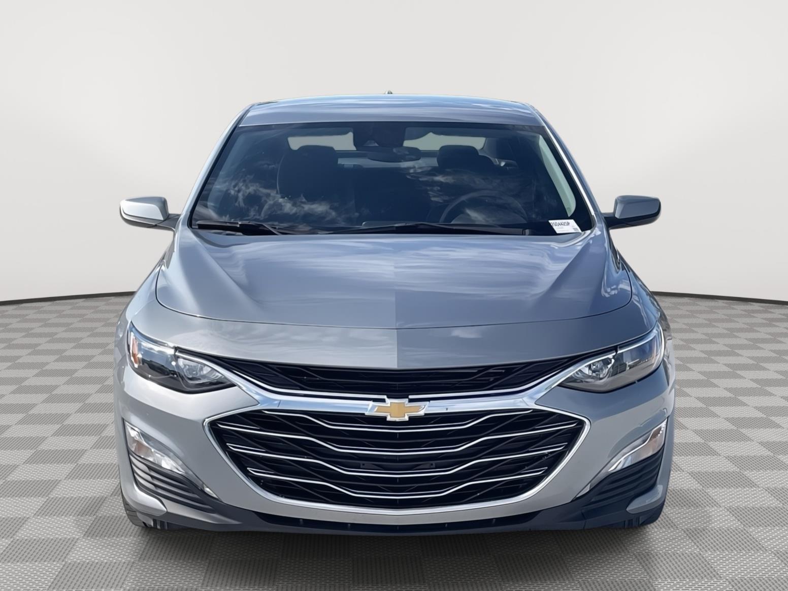 Vehicle photo 9