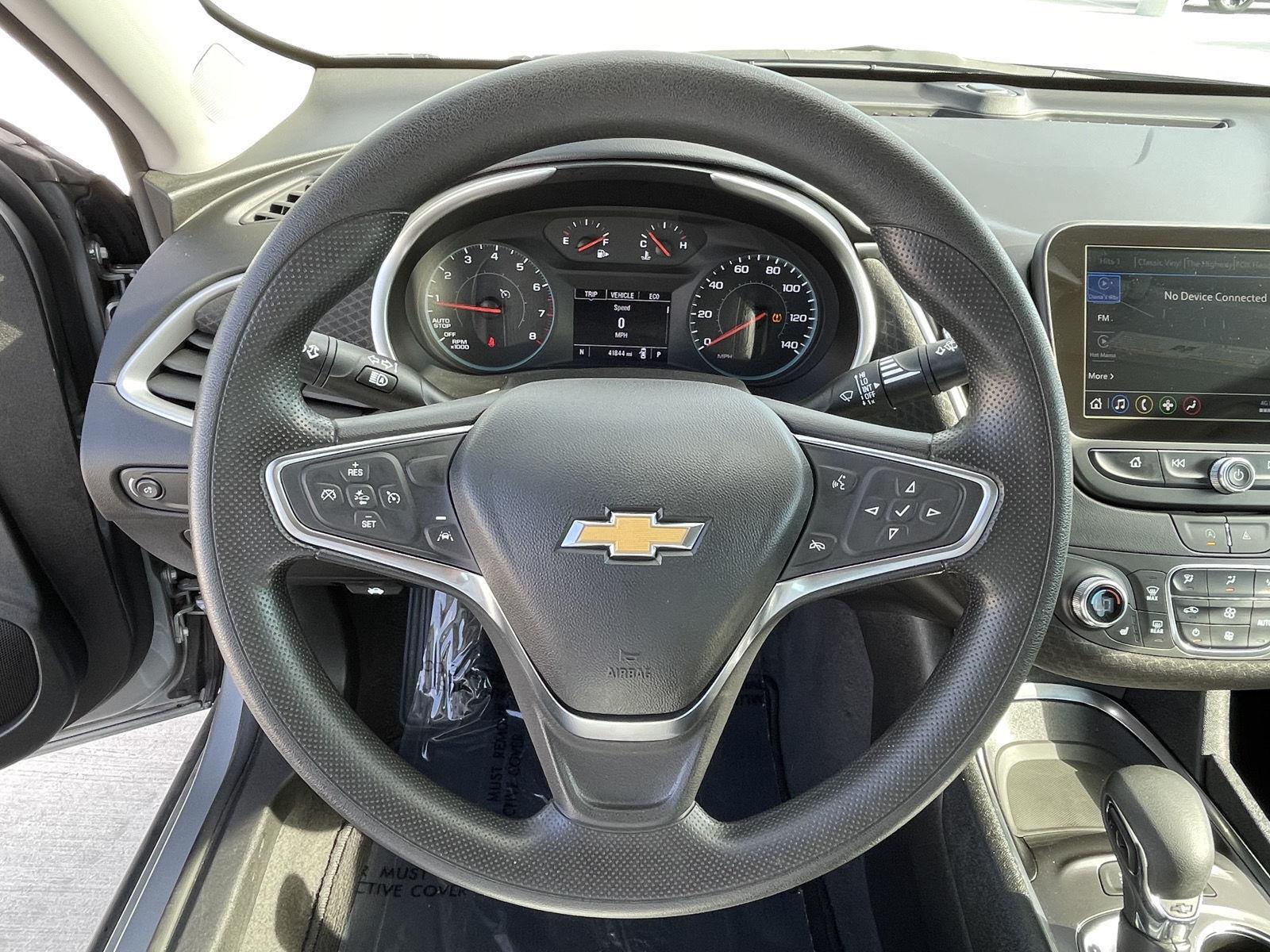 Vehicle photo 13
