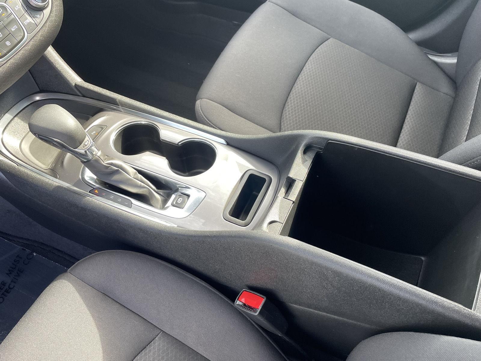 Vehicle photo 15