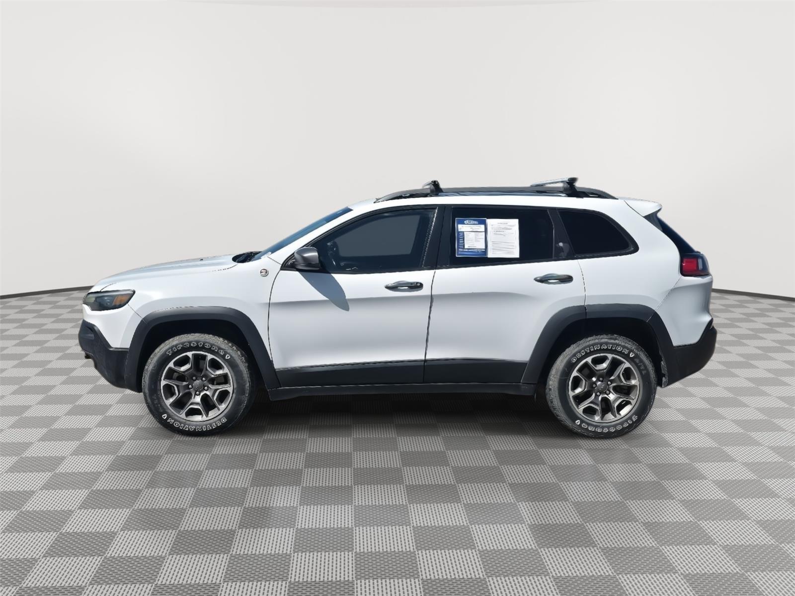 Vehicle photo 2