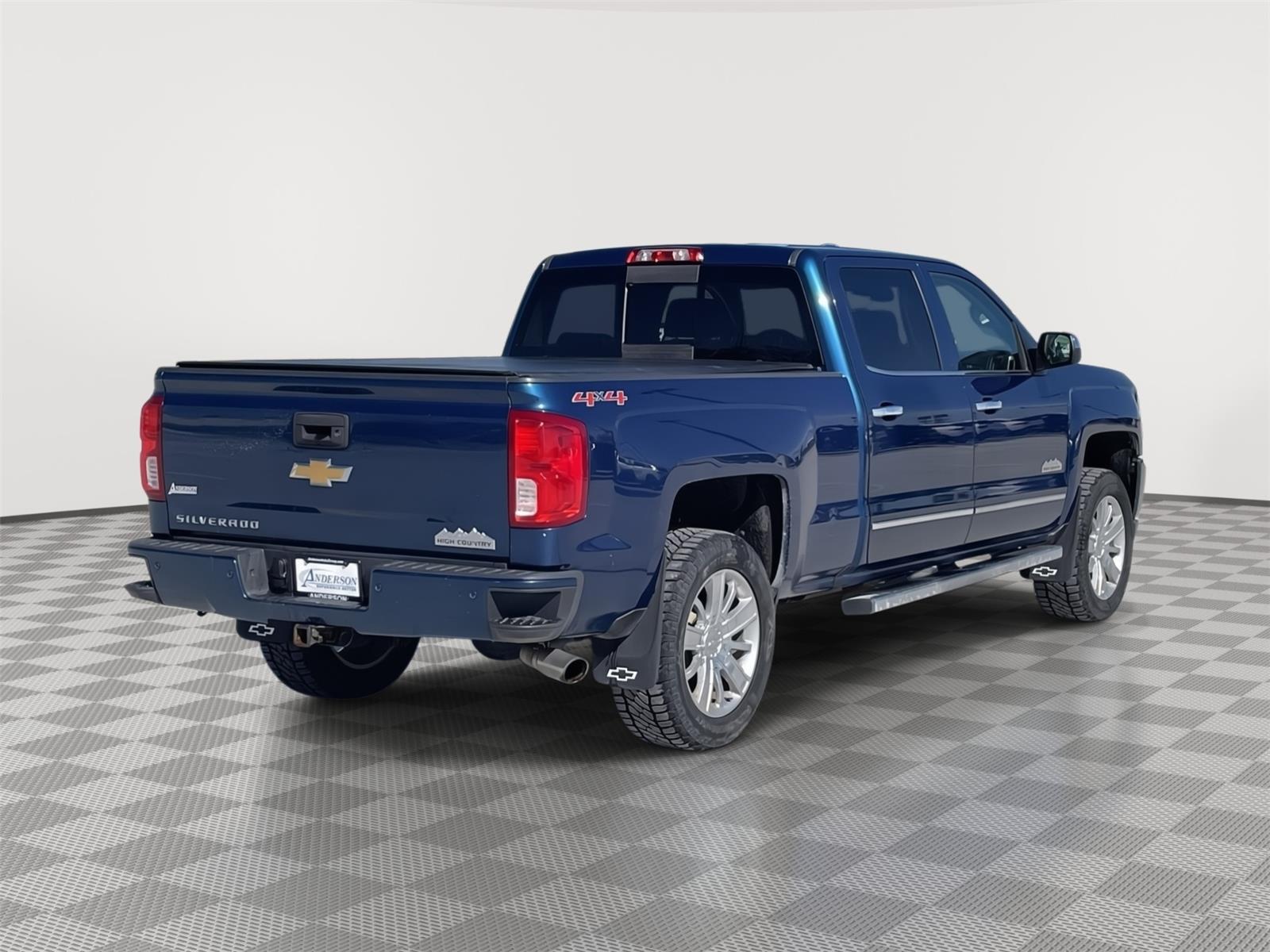 Vehicle photo 6