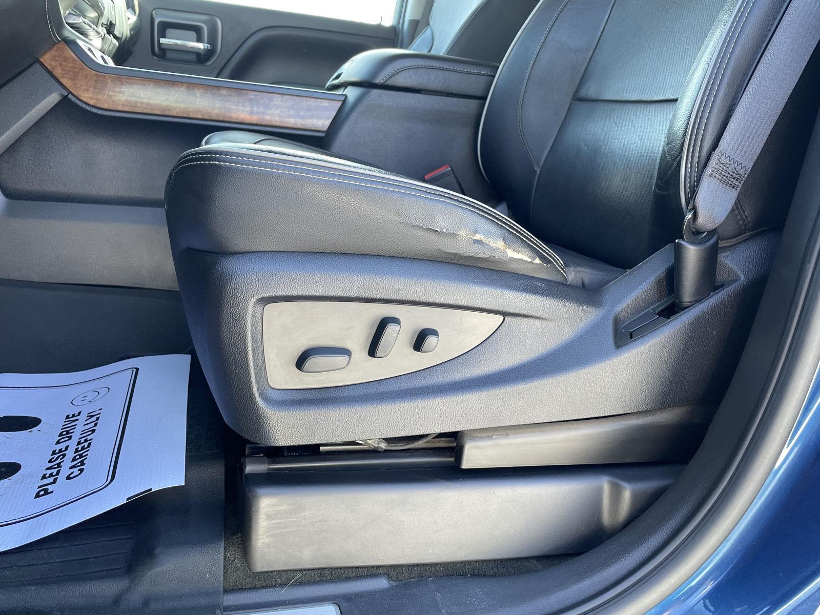 Vehicle photo 17