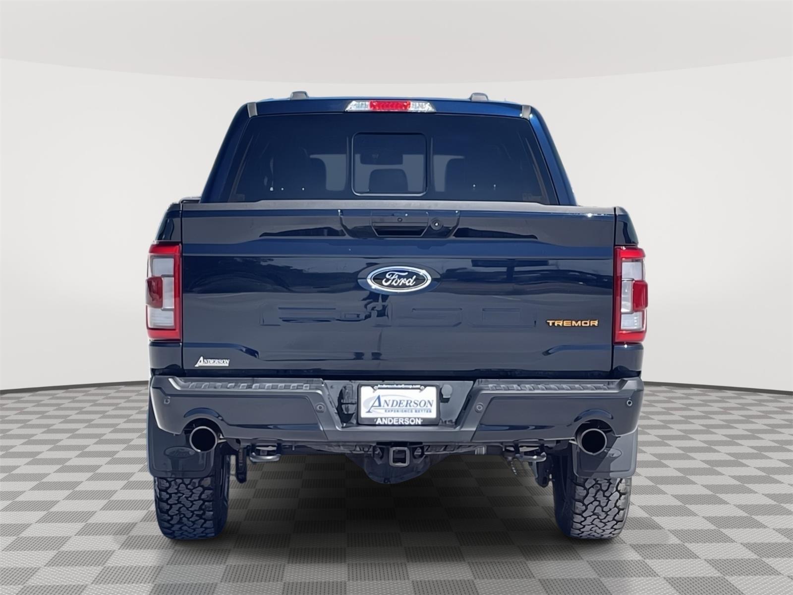Vehicle photo 5