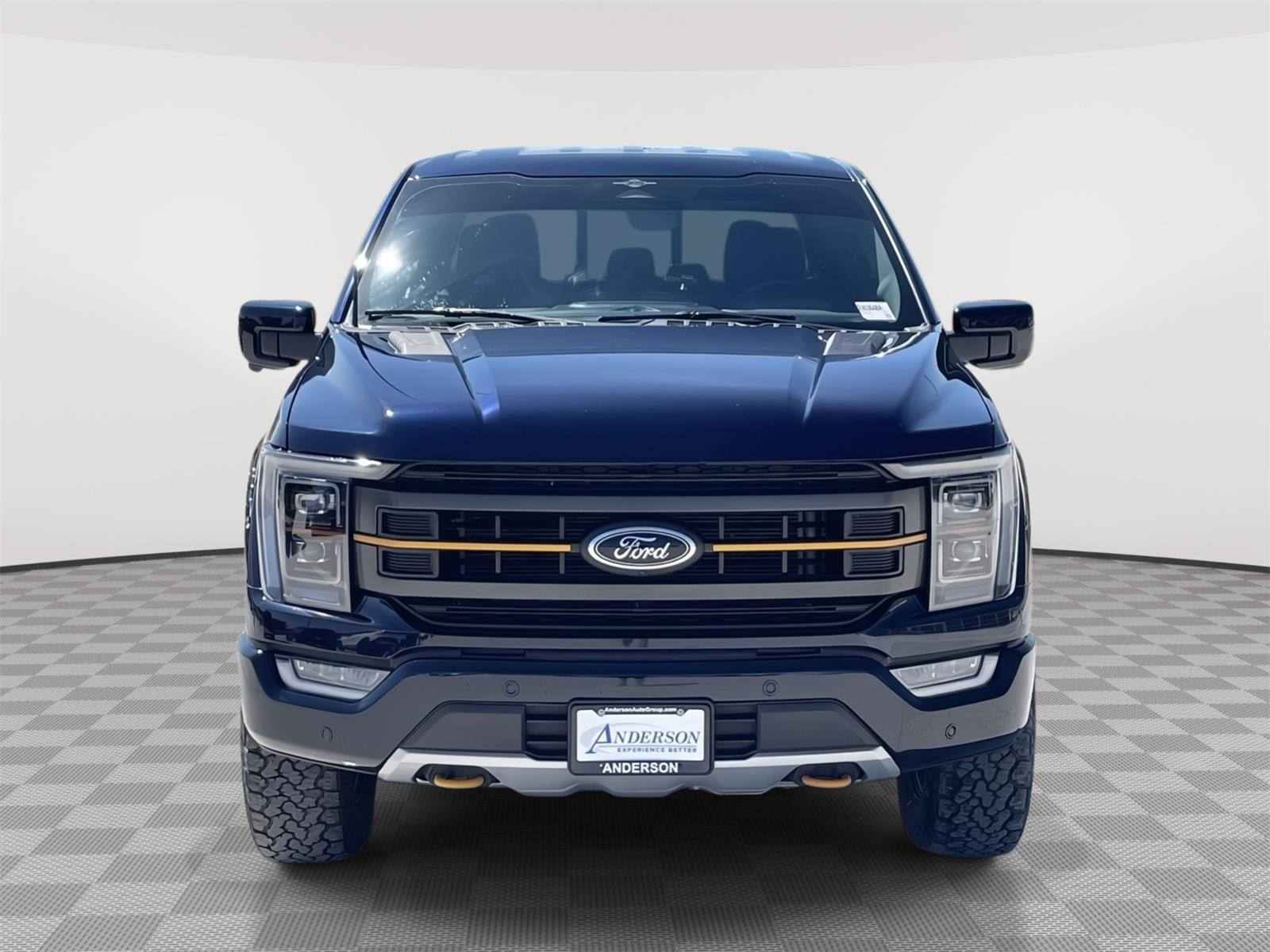 Vehicle photo 9