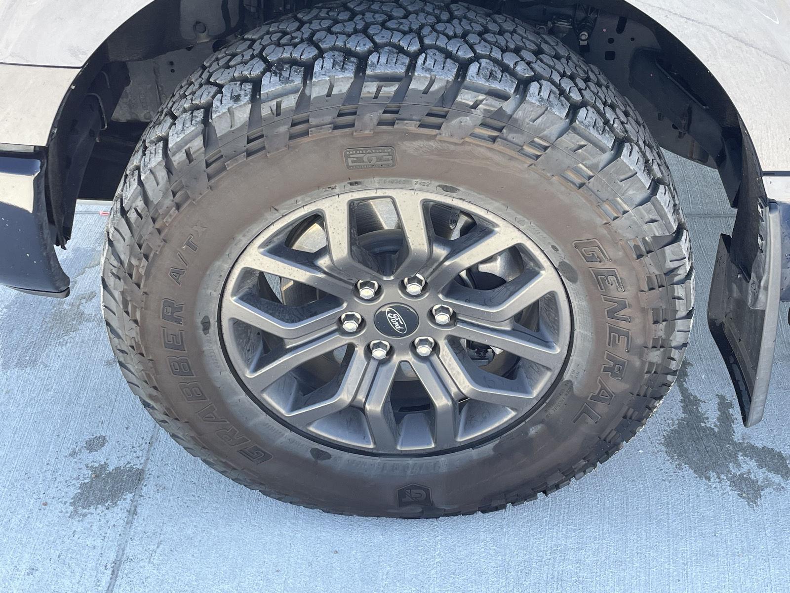 Vehicle photo 10