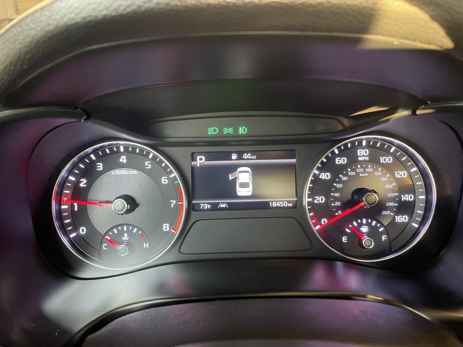 Vehicle photo 3