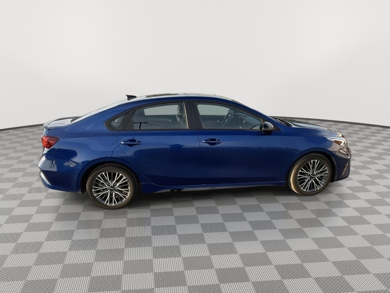 Vehicle photo 7