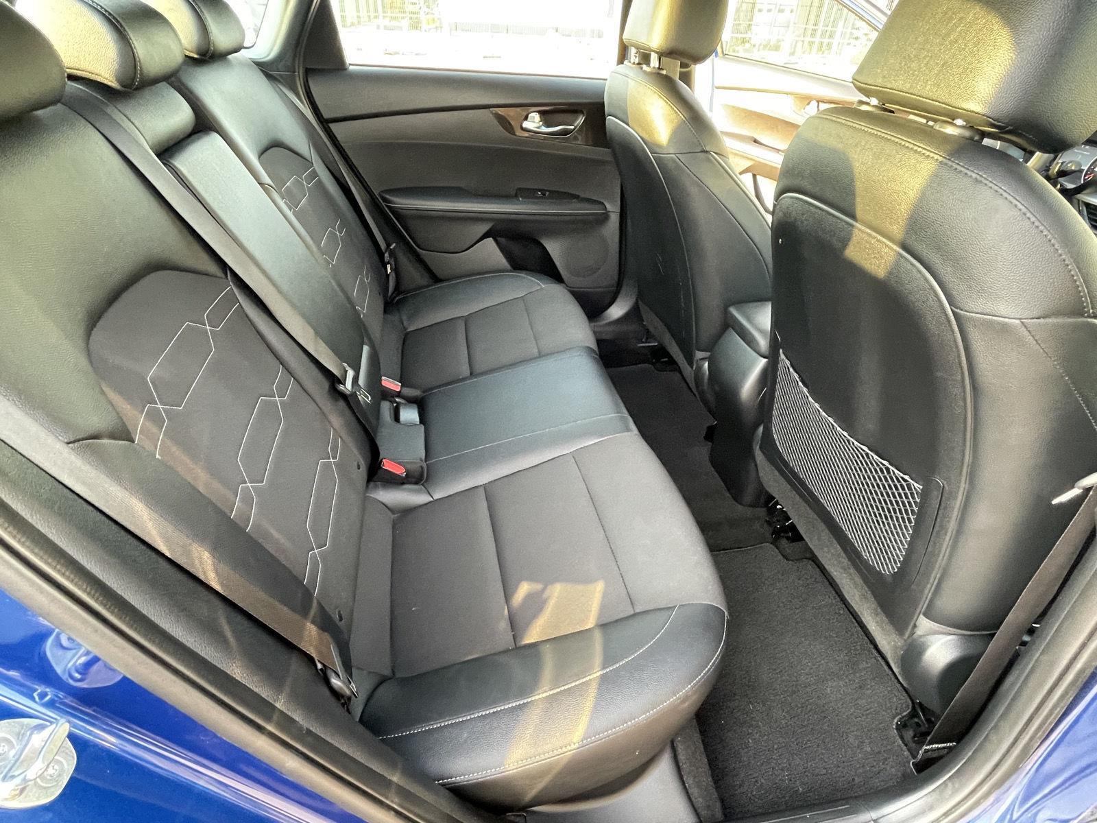 Vehicle photo 16